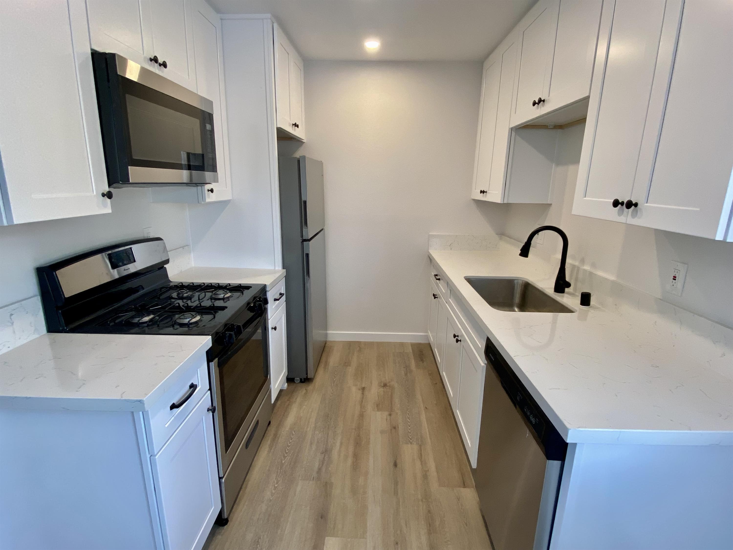 3935 Mississippi Street - E